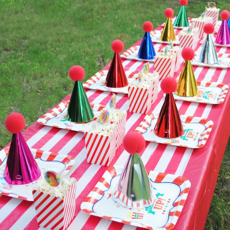 red white carnival tablecloth decoration