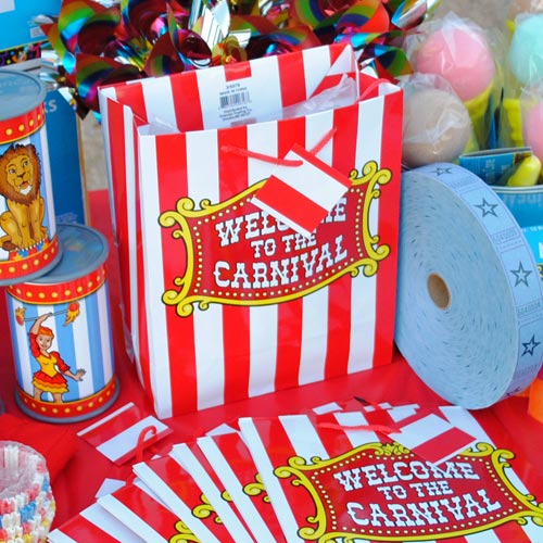 treat bags for a backyard carnival